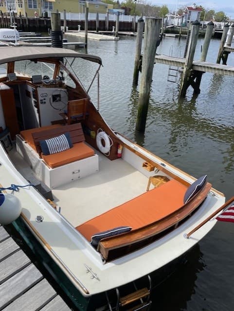 Sail to Cornfield Point: Afternoon Cruise on the Connecticut River and Long Island Sound
