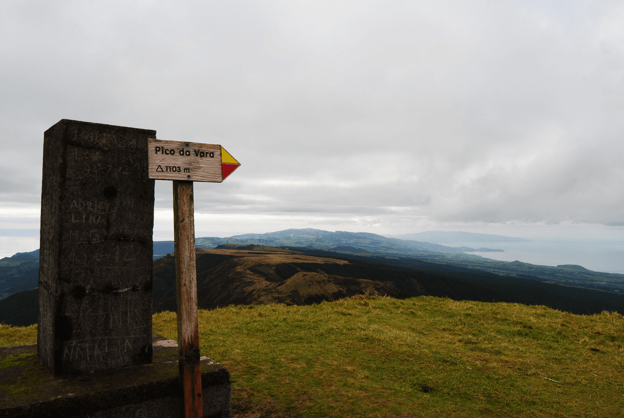 Pico da Vara Hiking with Azorean Tours in São Miguel
