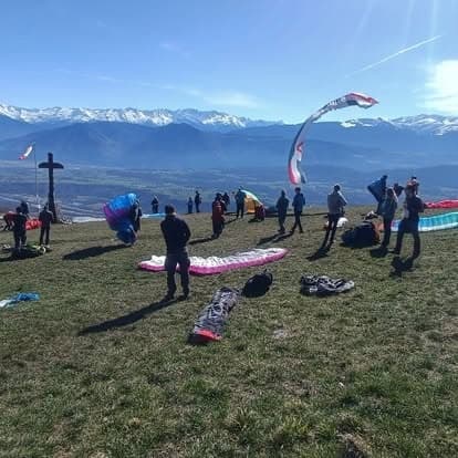 Paragliding in Aix-les-Bains with Plein Ciel Parapente