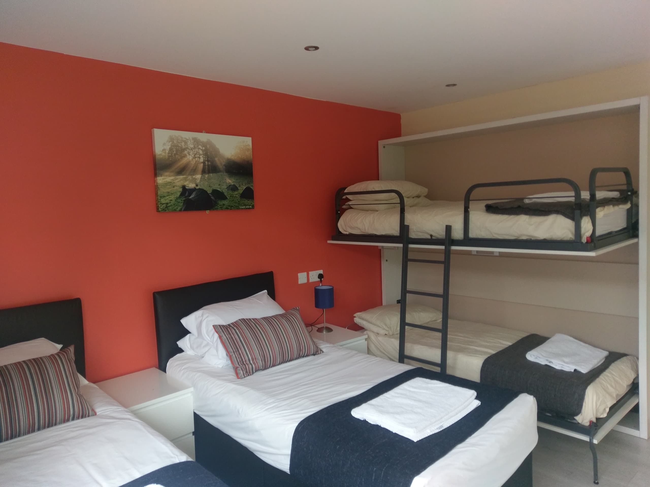 Chalet Retreats at Parkwood Outdoors Dolygaer