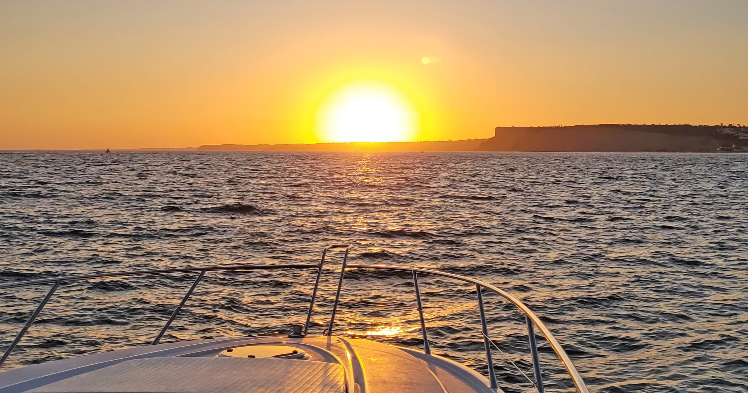 Sunset Yacht Cruises on Algarve Coast with Yachting Lifestyle