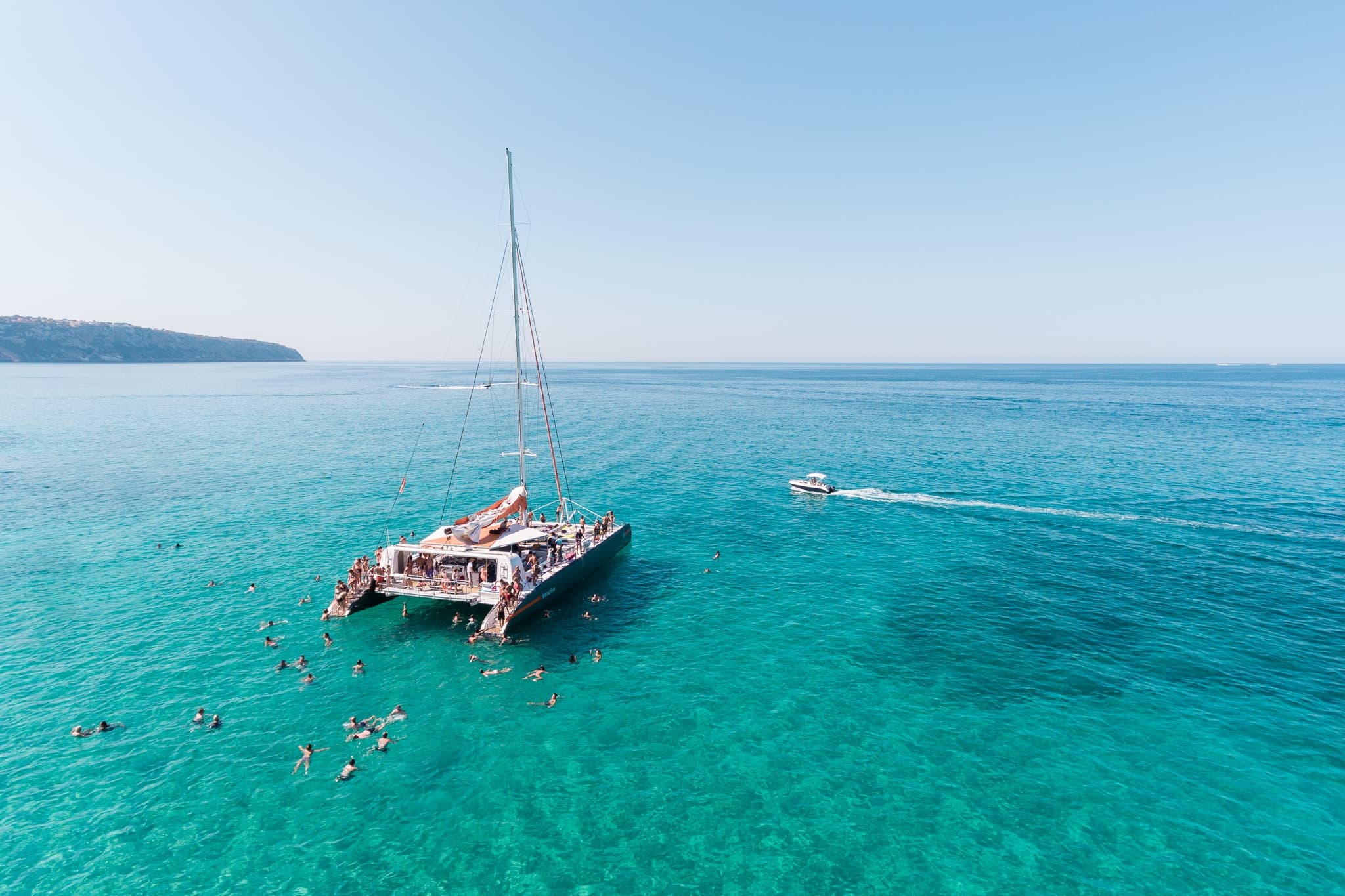 Sailing Palma Bay with Tour2B Catamaran Trips
