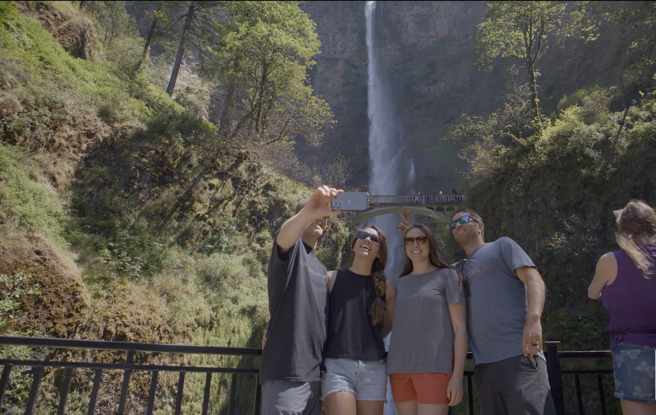 Portland to Multnomah Falls Shuttle — Direct Ride from Downtown to the Gorge photo 3