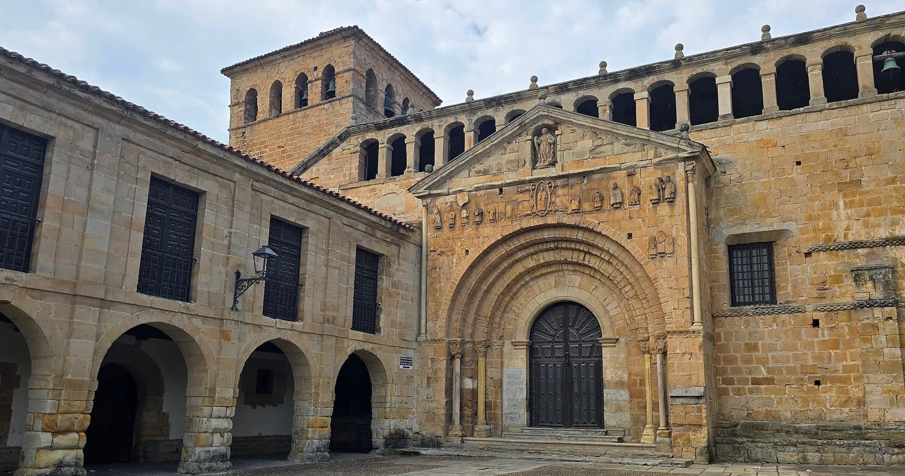Inside Santillana del Mar: Guided Visit to the Colegiata de Santa Juliana