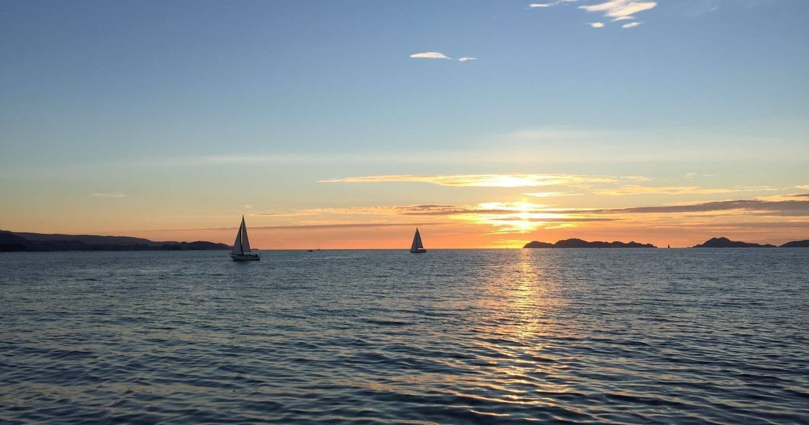 Sunset Boat Tour with Bluscus Turismo Marinero in A Pobra do Caramiñal