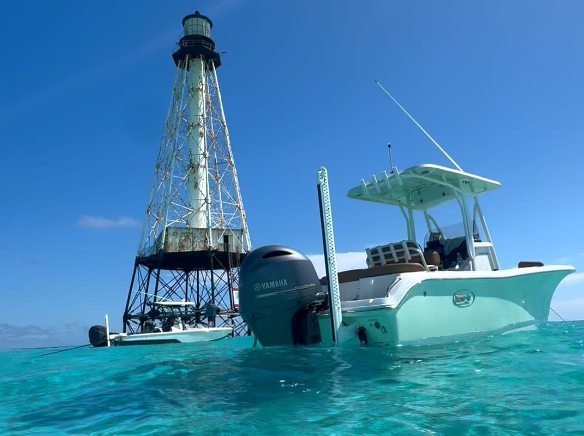 Islamorada Island Tour with Local Captain Brady — 2-Hour Reef & Sandbar Cruise photo 1