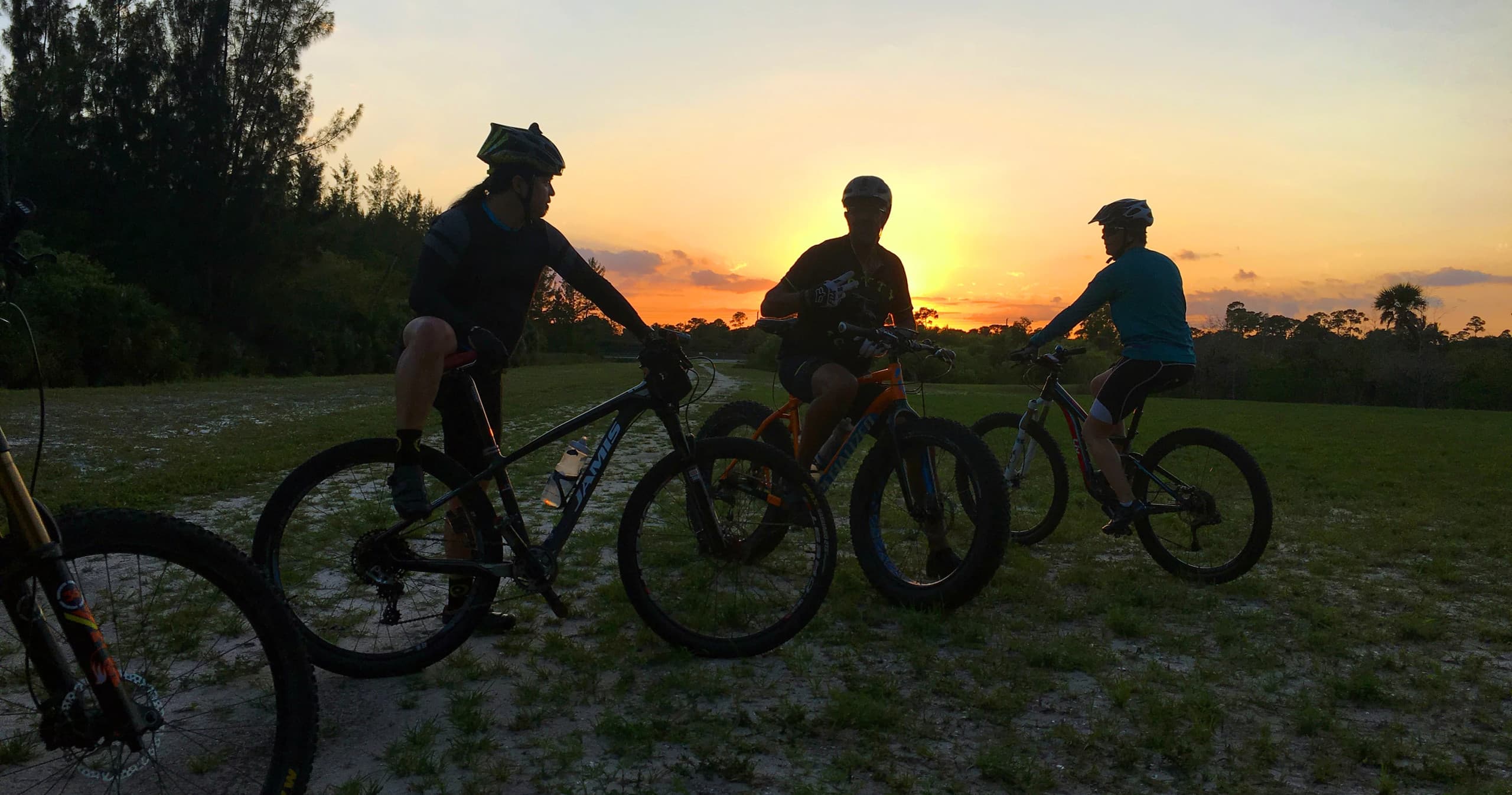 Explore Tequesta on the Comfortable Sun Drifter 7-Speed Bike