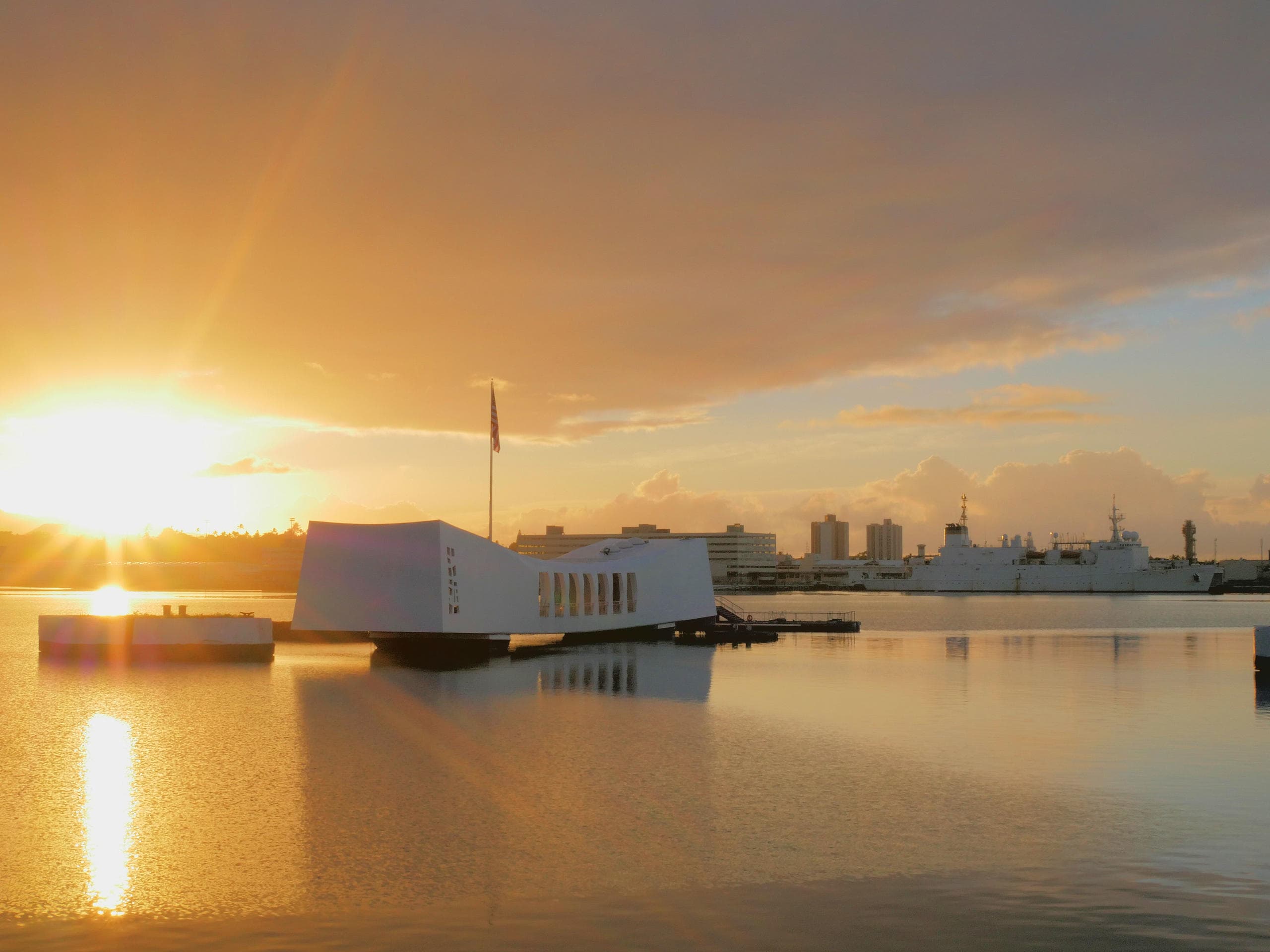 Explore Pearl Harbor: A Historic and Immersive 7-Hour Tour in Honolulu