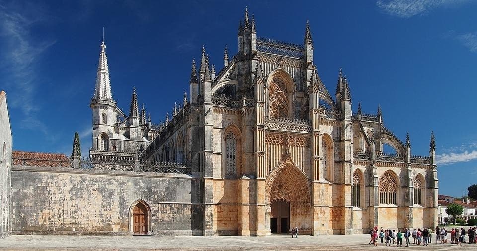 Religious and Cultural Tour in Fátima and Batalha