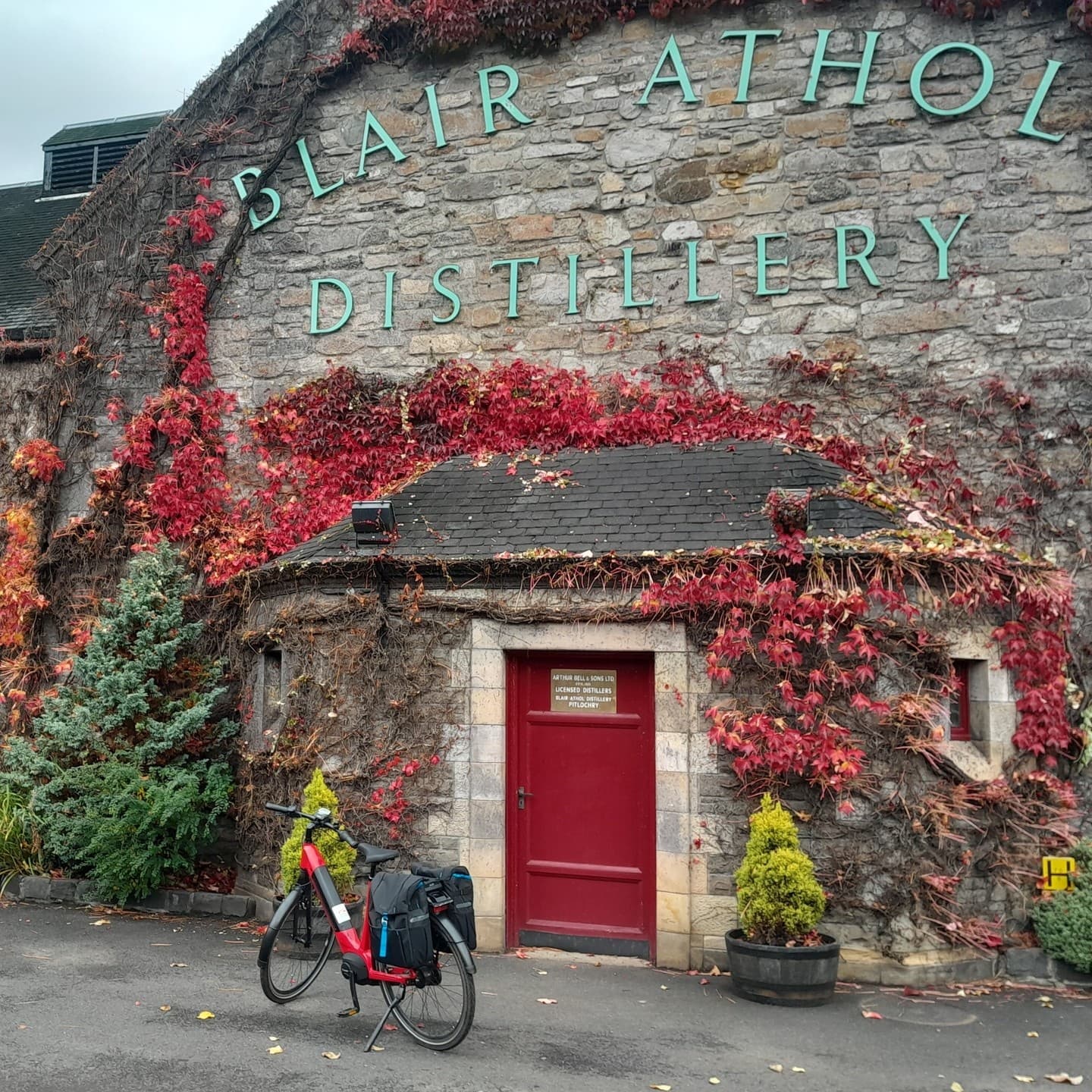 Cycling & Whisky Tour at Highland Bike Tours