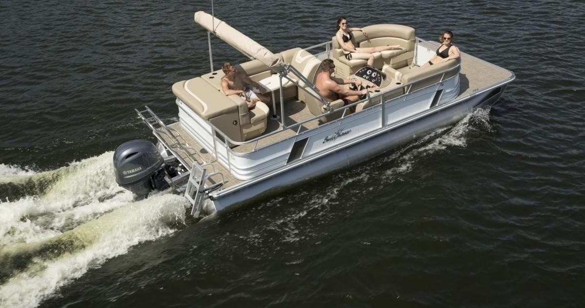 Water-Activities: Florida Boat Rentals - Pontoons for Family Fun