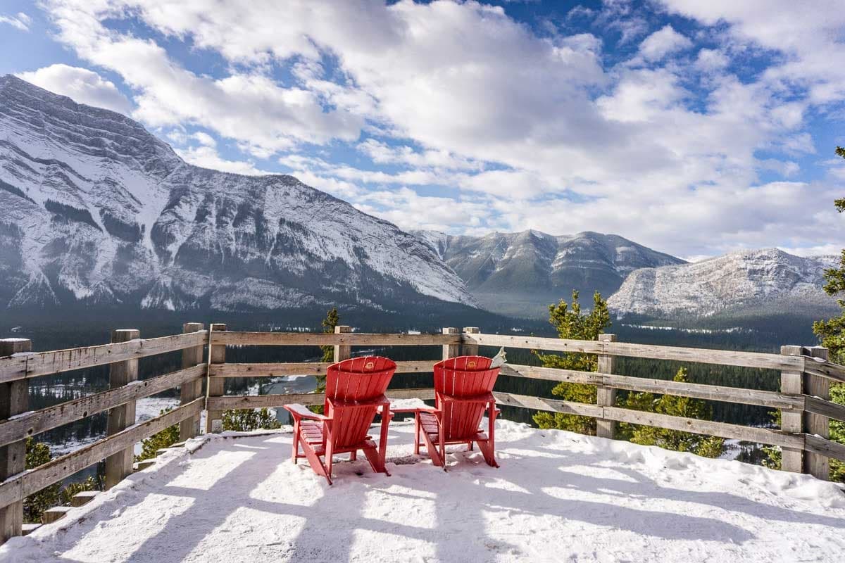 Banff Private Winter Playgrounds & Wildlife: Tubing, Frozen Lakes, Elk Sightings photo 3