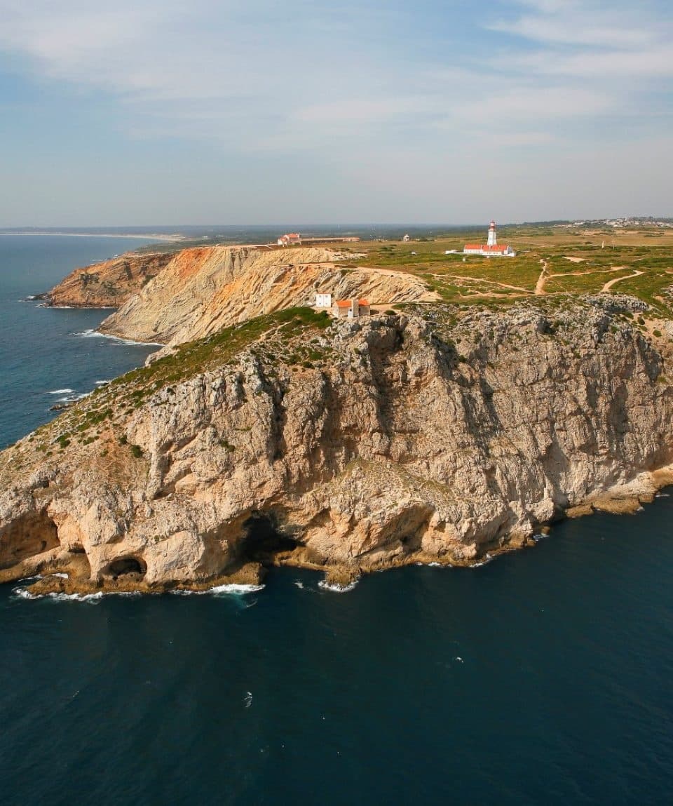 Batnavó Boat Tour to Cabo Espichel’s Hidden Beaches