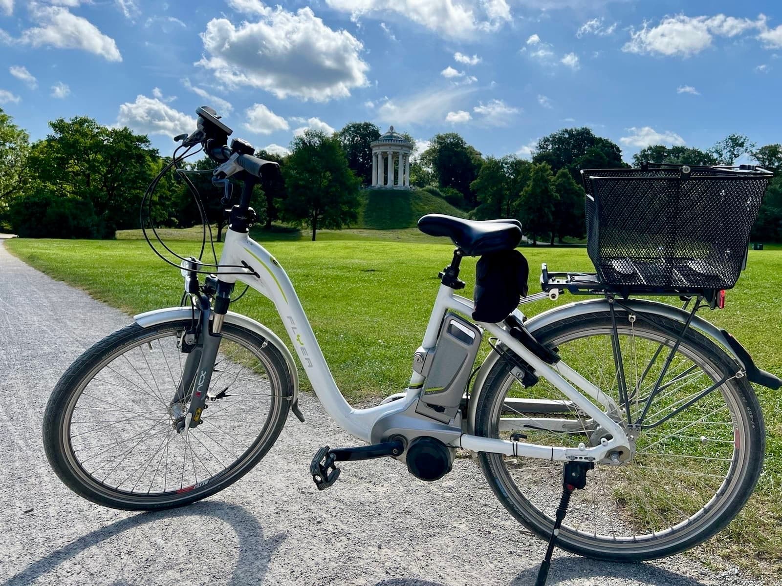 E-Bike Adventures in Englischer Garten with MucTours