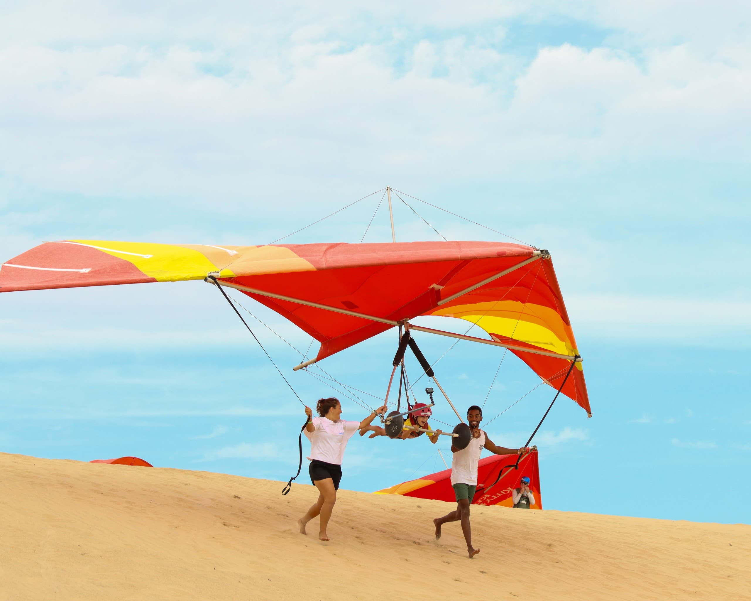 Kids Hang Gliding at Jockey’s Ridge: Sand-Launch Lessons for Young Flyers in Nags Head