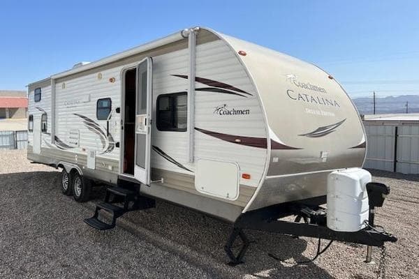 Lake Havasu Basecamp: Coachman Catalina 30 Bunkhouse RV for Groups