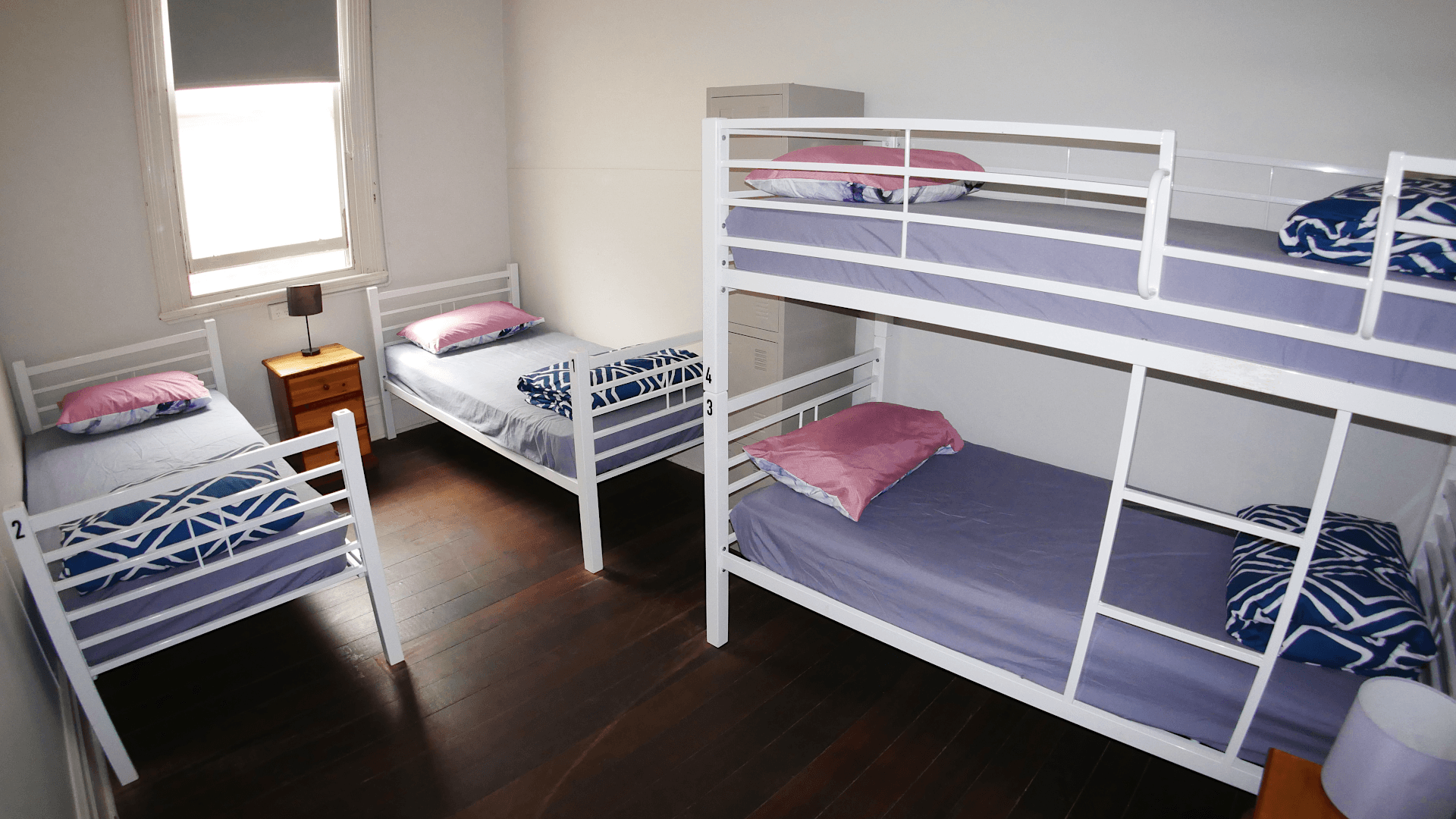 Beachside Dorm Stays at Geraldton Backpackers