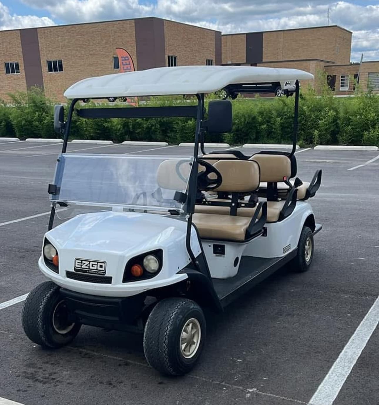 Explore Celina, Ohio with a 6 Seater Golf Cart Adventure
