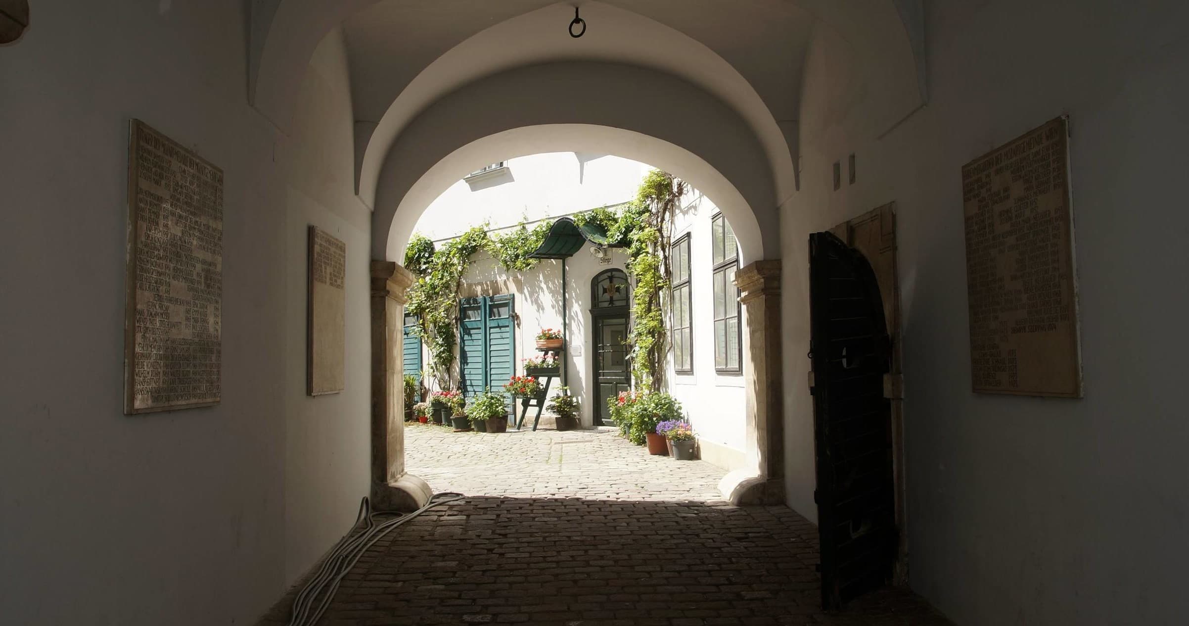 Hidden Vienna: Secret City Tours by Secret Tours Worldwide