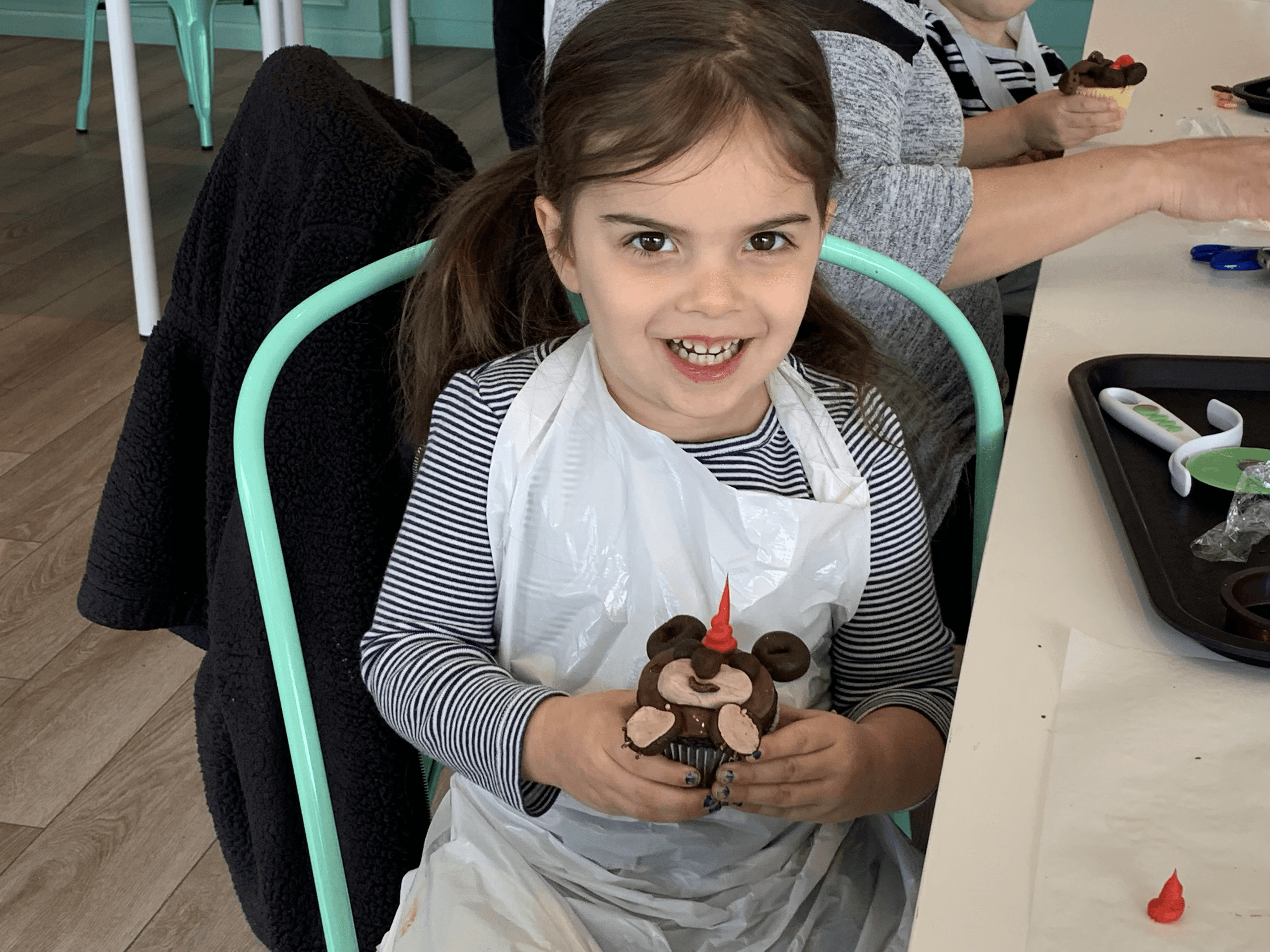 Creative Family Fun: Story Time & Cupcake Decorating in Chantilly, Virginia