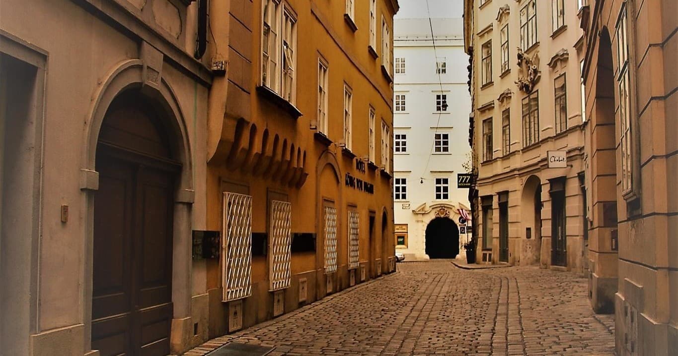 Vienna Hidden Walks with Secret Tours Worldwide