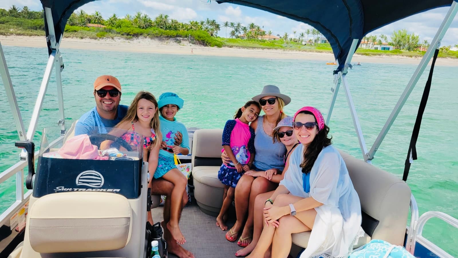 18-Foot Pontoon Rental in Dania Beach: Easy Intracoastal Cruises for Groups photo 4