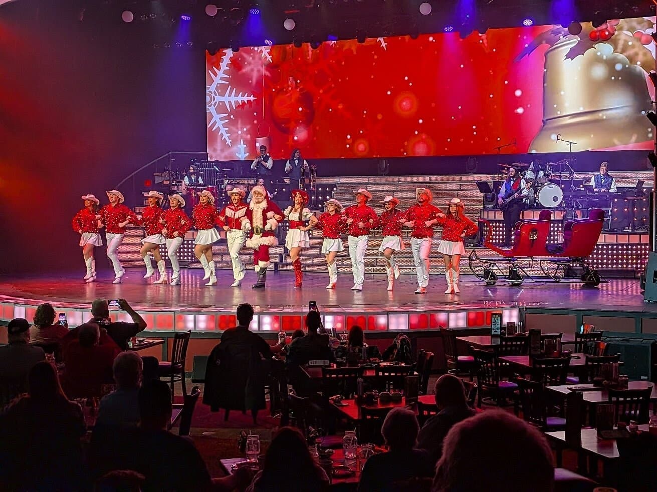 Inside Christmas In The Dells: A Dazzling Dinner Show in Wisconsin Dells photo 4