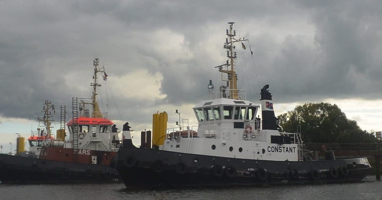 Boat Charters: Scenic Brake to Vegesack with Hal Över