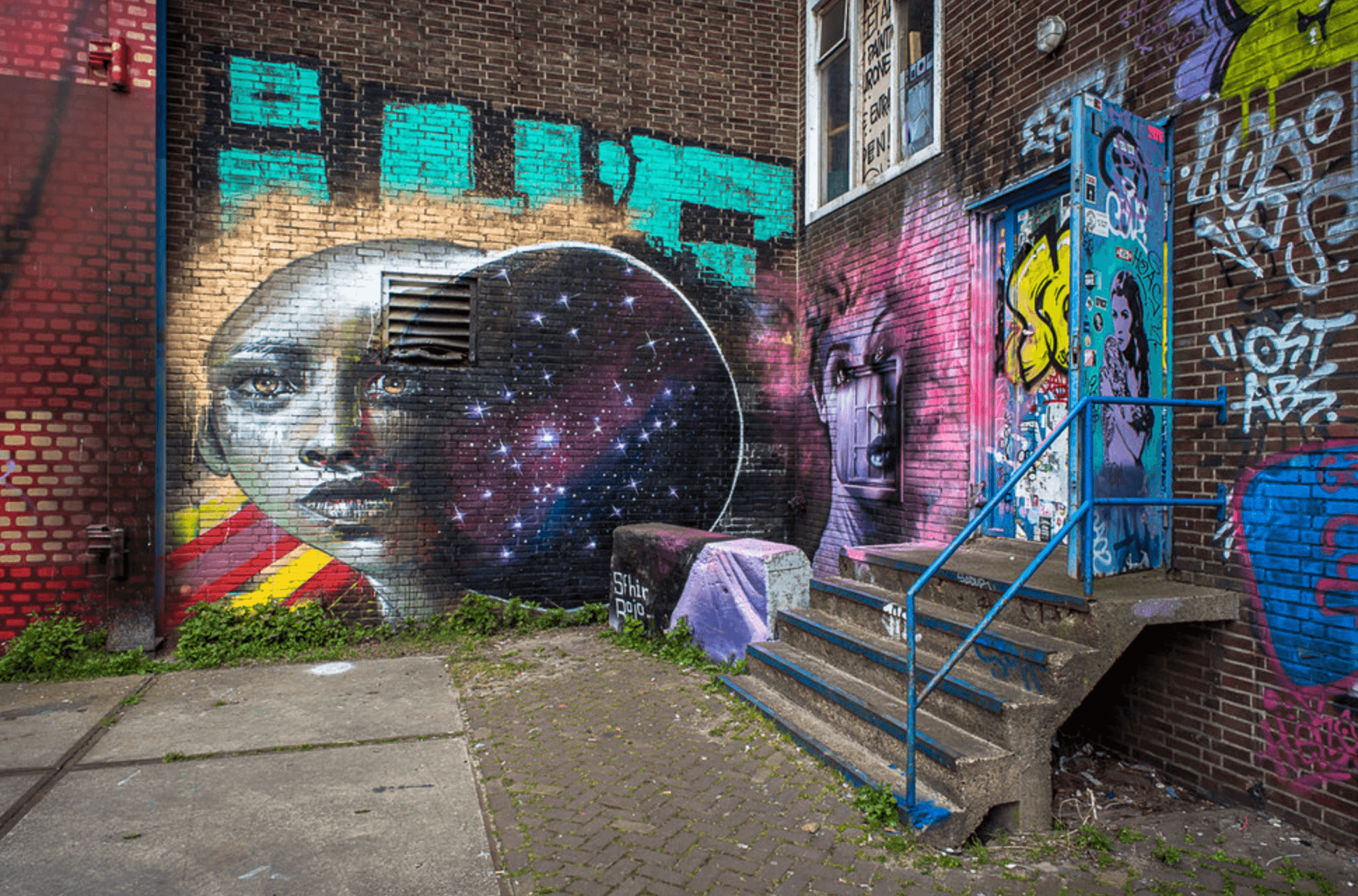 Land Adventures with Grafiti Biking Tour in Amsterdam