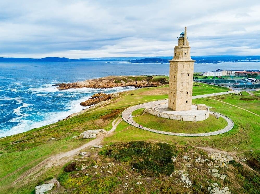 Guided Tour of Santiago & Betanzos with Tour Galicia