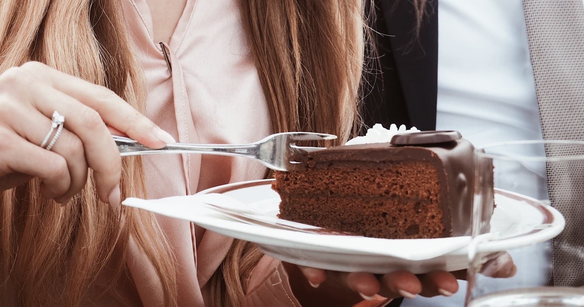 Riding Dinner Wien: Culinary Fiaker Tour with Sacher Delights