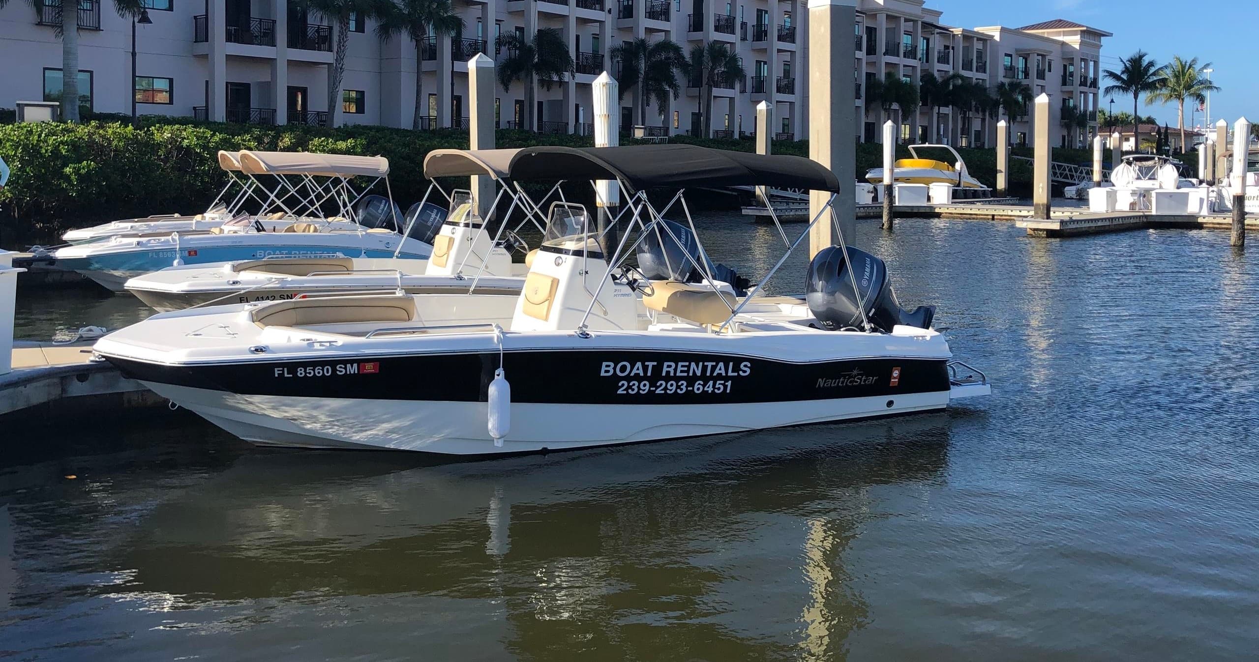 Explore Naples Waters Aboard the 2020 21ft Nauticstar Hybrid Rental