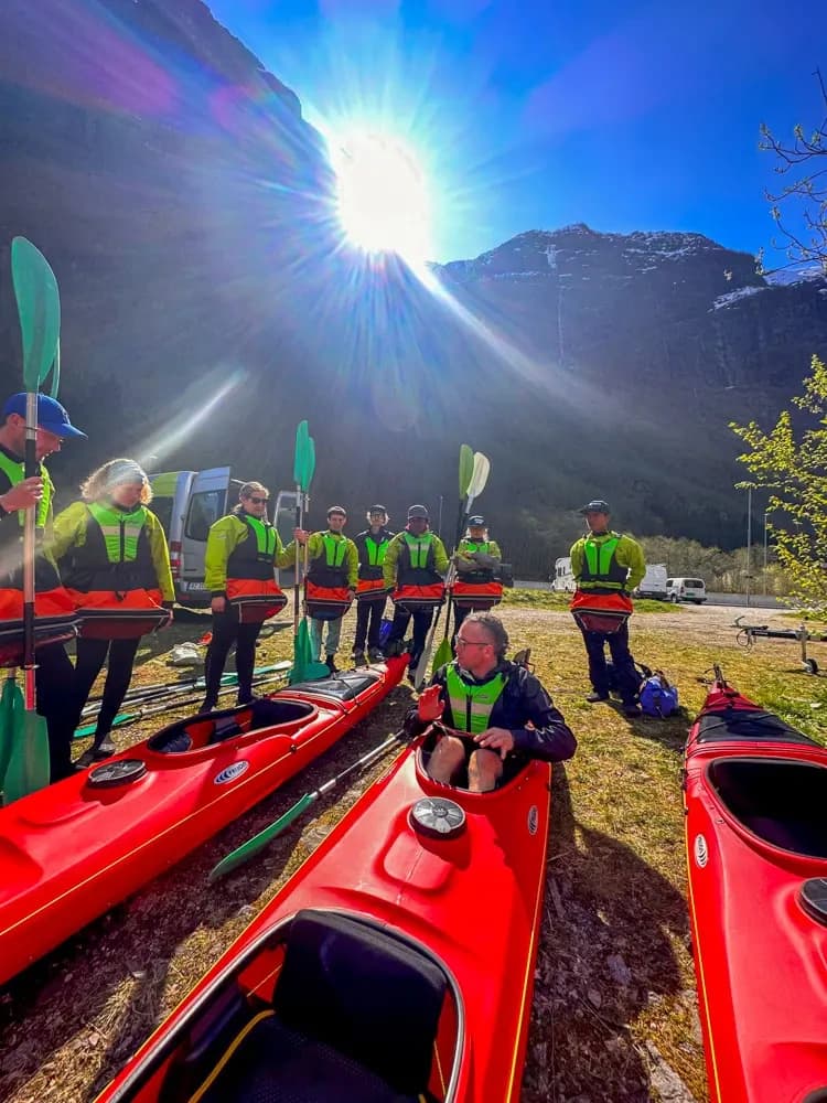 Kayaking Hardangerfjord with Outdoor Norway in Vossevangen