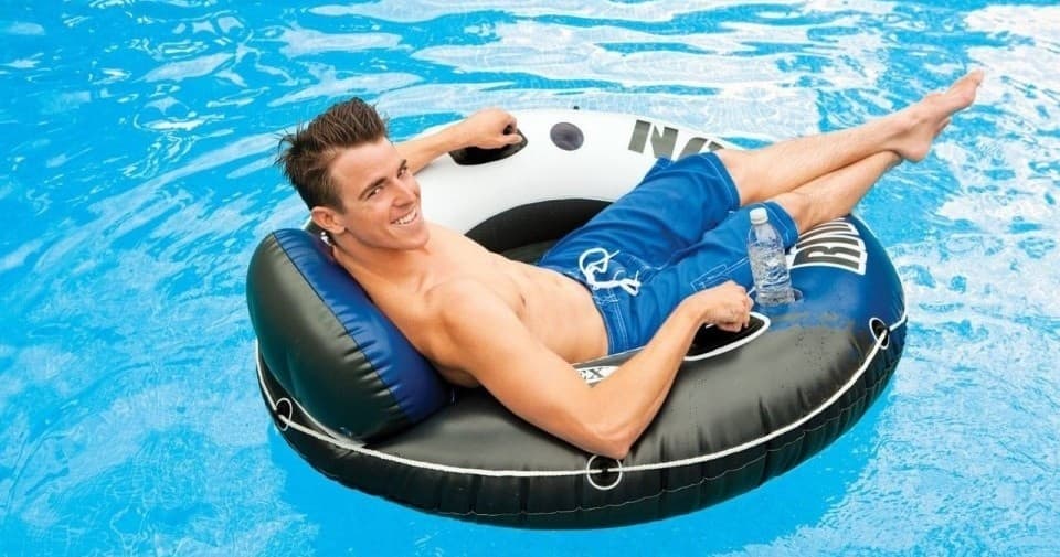 Water Activities: Party Raft & Shuttle in Penticton