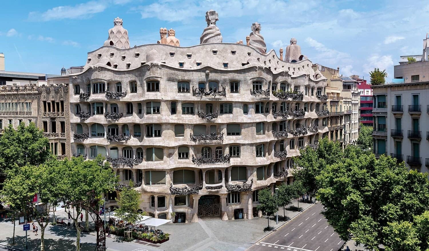 Gaudí Experience Private Tour with Amigo Tours Europe