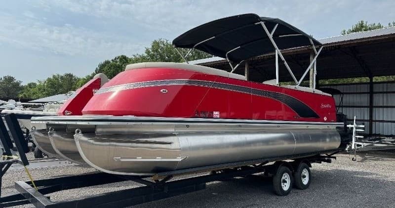 Logan Martin Lake: 24' Red Tritoon Rentals from Rodney's Lakeview Rental