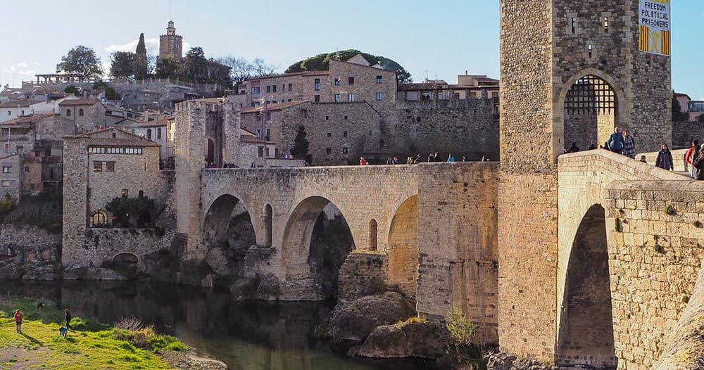 Historical Adventures with Girona Explorers in Girona