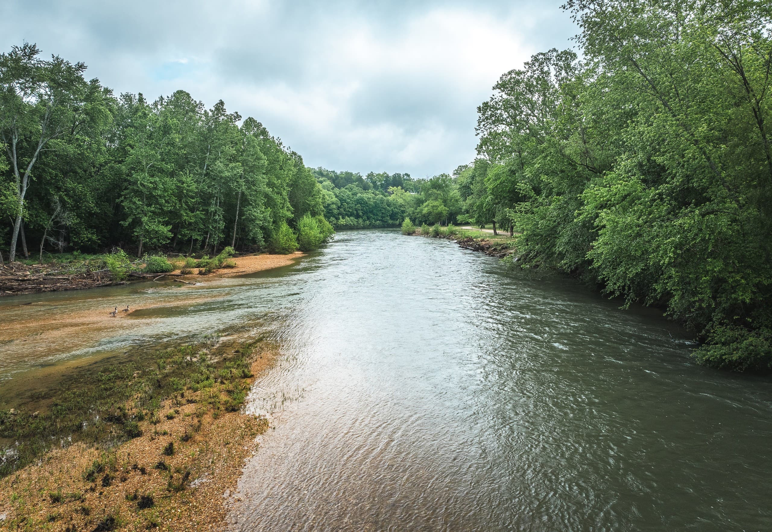 8-Mile Meramec River Float at Skinner's Landing — Family-Friendly Rafts & Kayaks photo 3