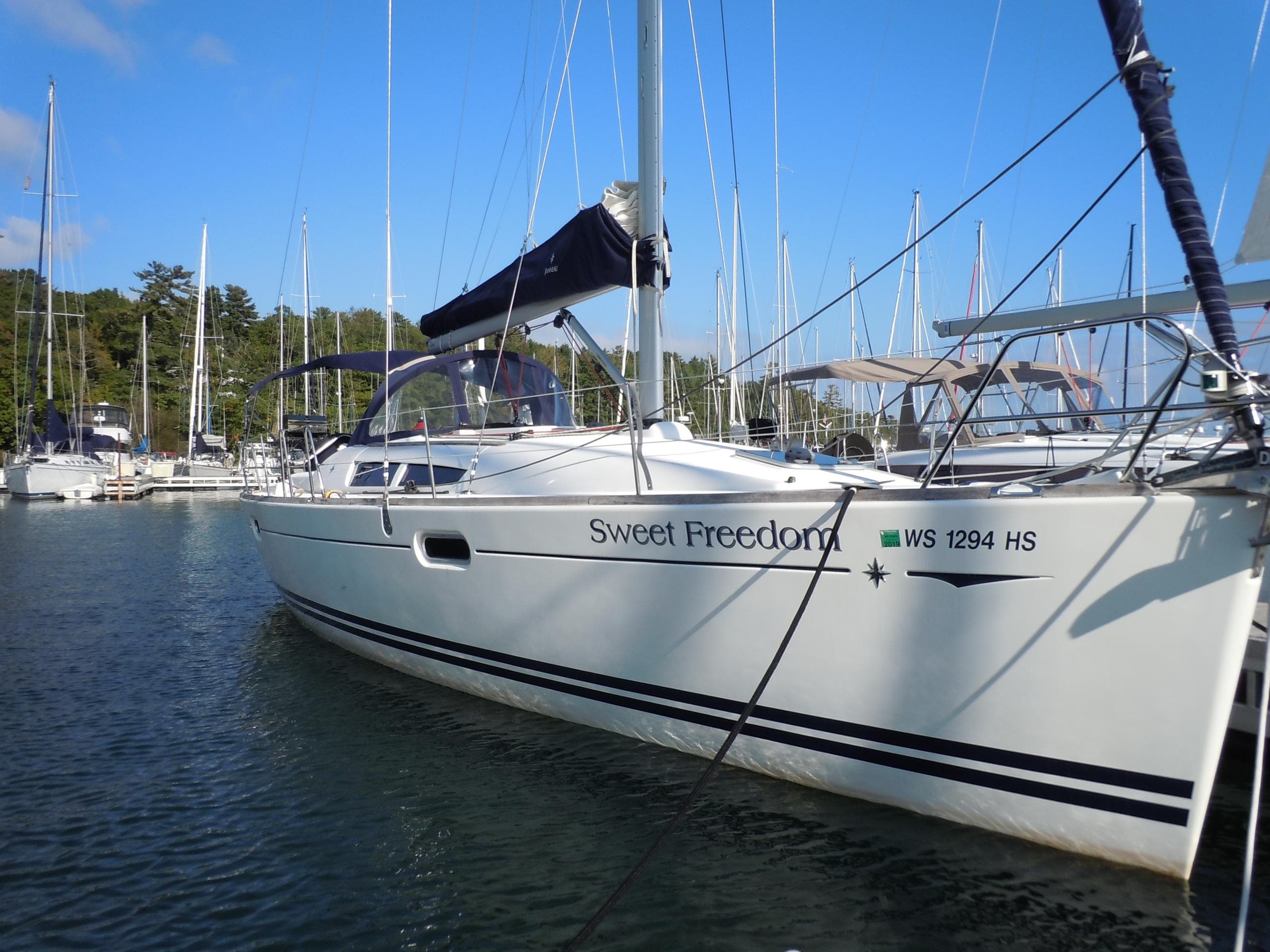 Sailing Adventures with Superior Charters’ Sweet Freedom