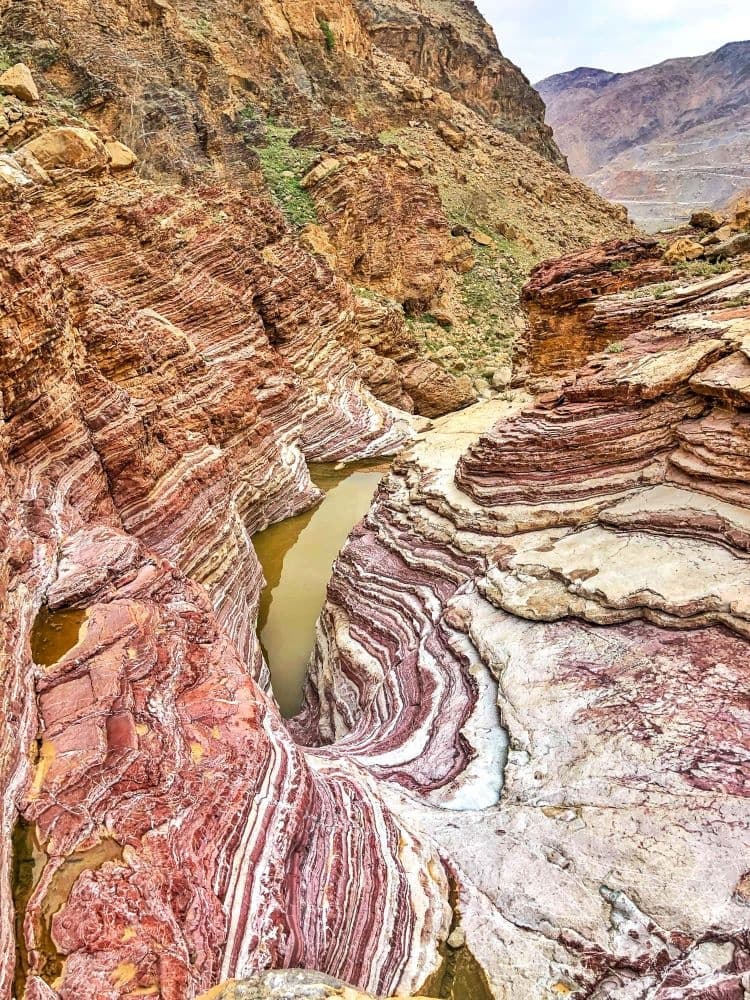 Wadi Thaena Hike with ECC Adventure in Fujairah