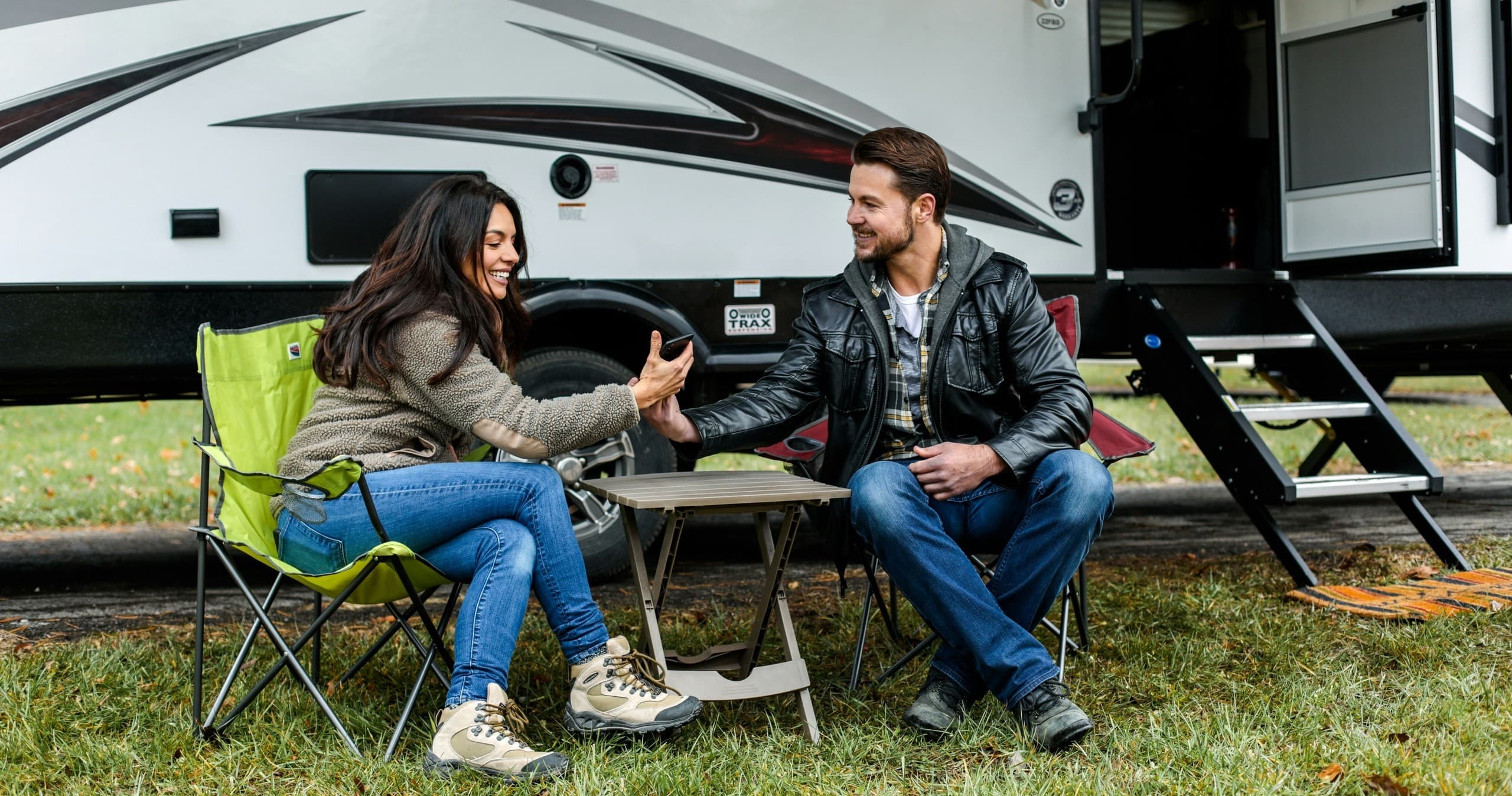 Riverside RV Comfort at Mammoth Spring: Premium 30-Amp Sites for Families
