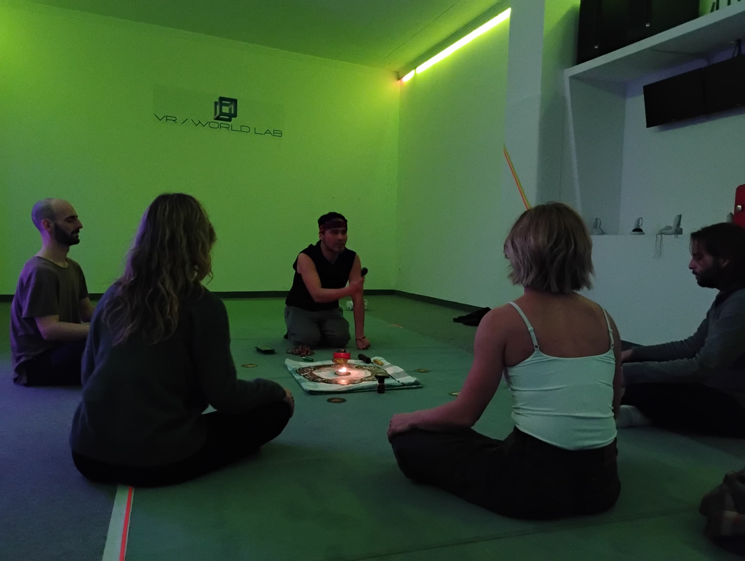 POLVO DE ESTRELLAS: VR Meditation in Barcelona — 90-Min Sensory Reset