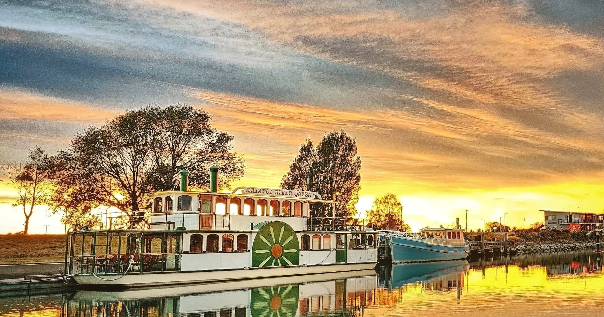 Kaiapoi River Queen Dinner Cruise: Evening Smorgasbord on the Water