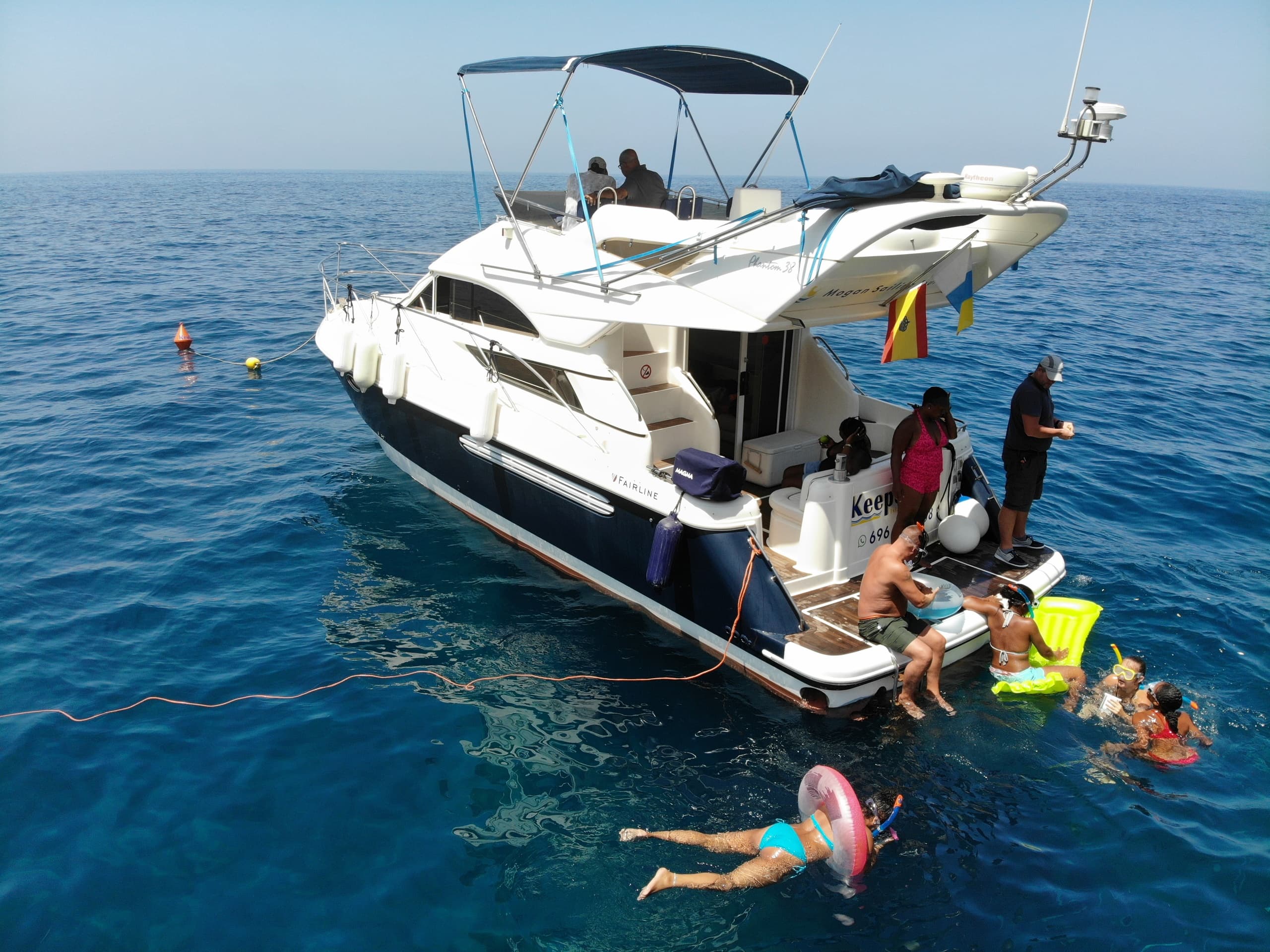 Boat Charters & Scenic Coastline Tour with Keeper Uno in Gran Canaria