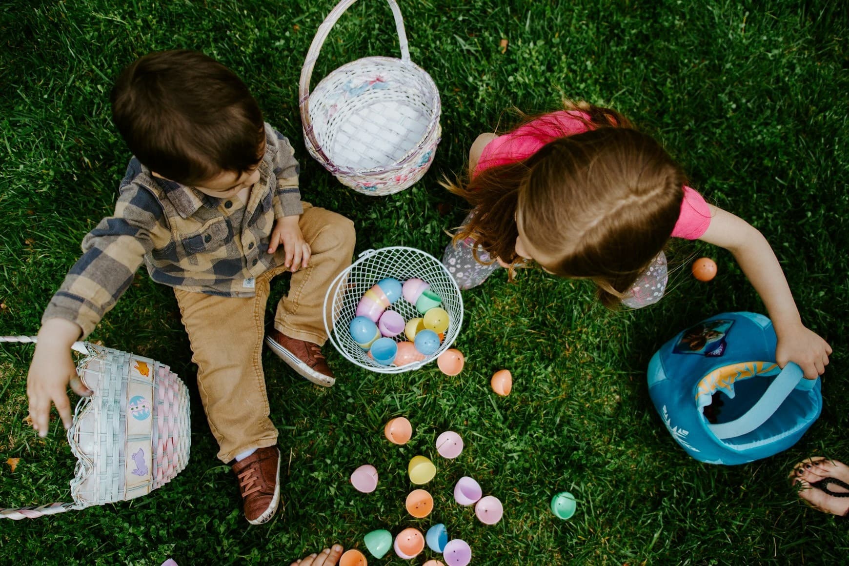 Easter Egg Hunt at Grasshopper Farms: Family-Friendly Hayrides, Bounce Houses & Golden Eggs in Knightdale