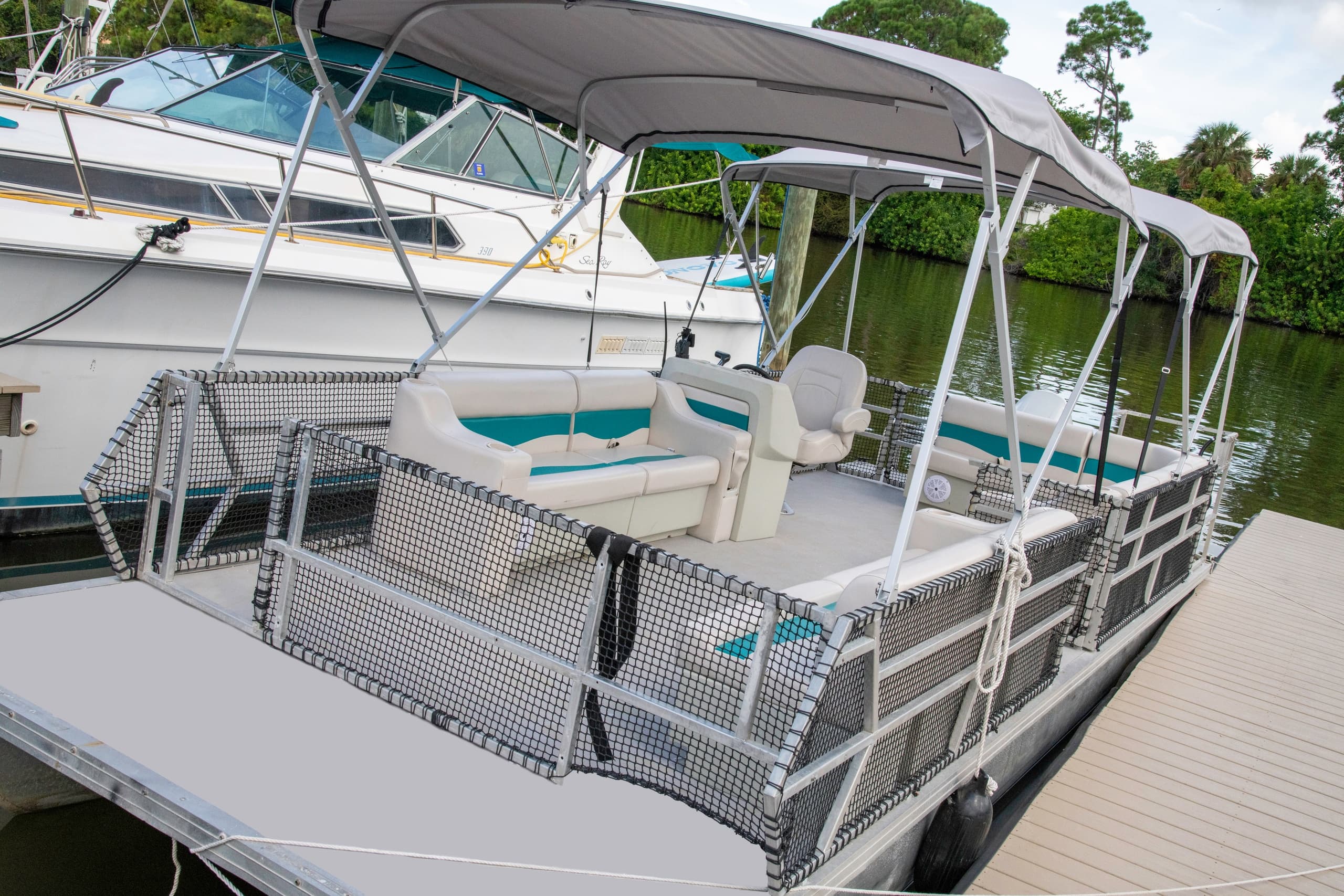 Pontoon Rental on Merritt Island with Cape Crossing Boat Rentals