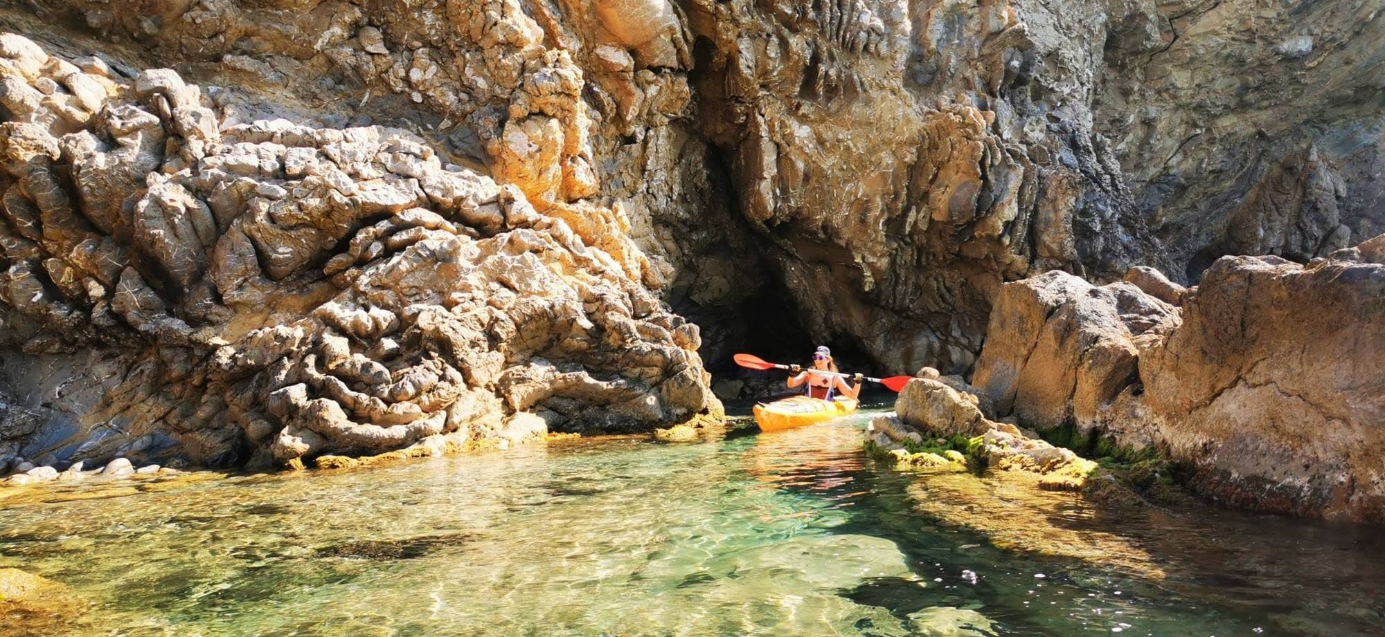 Kayaking Villajoyosa Coast with Alicante Aventura