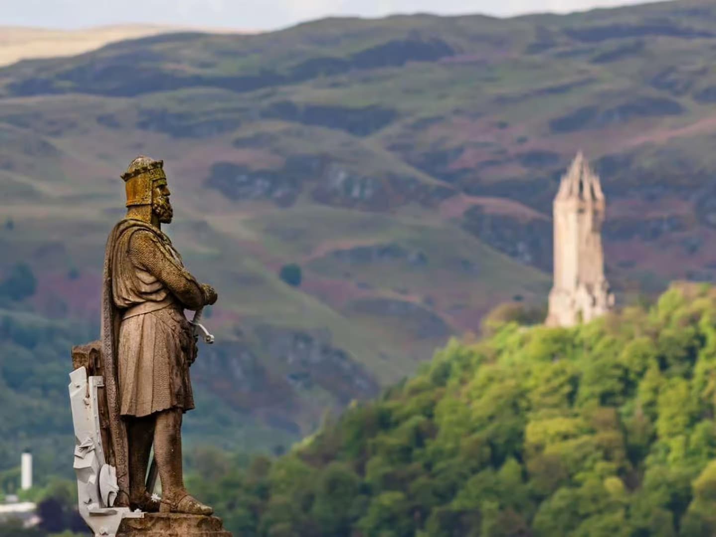 Pedal Through Stirling: Wallace Monument, Stirling Castle & Cambuskenneth Abbey E-Bike Tour photo 3