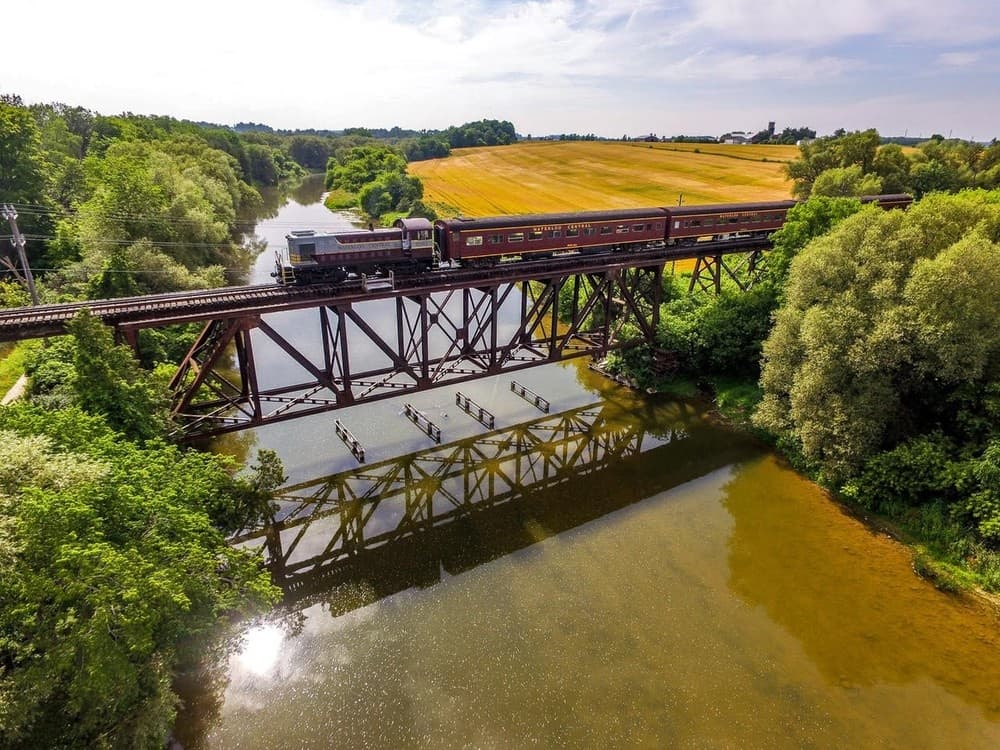 Waterloo Heritage Hopper: Vintage Rail Adventures in Waterloo