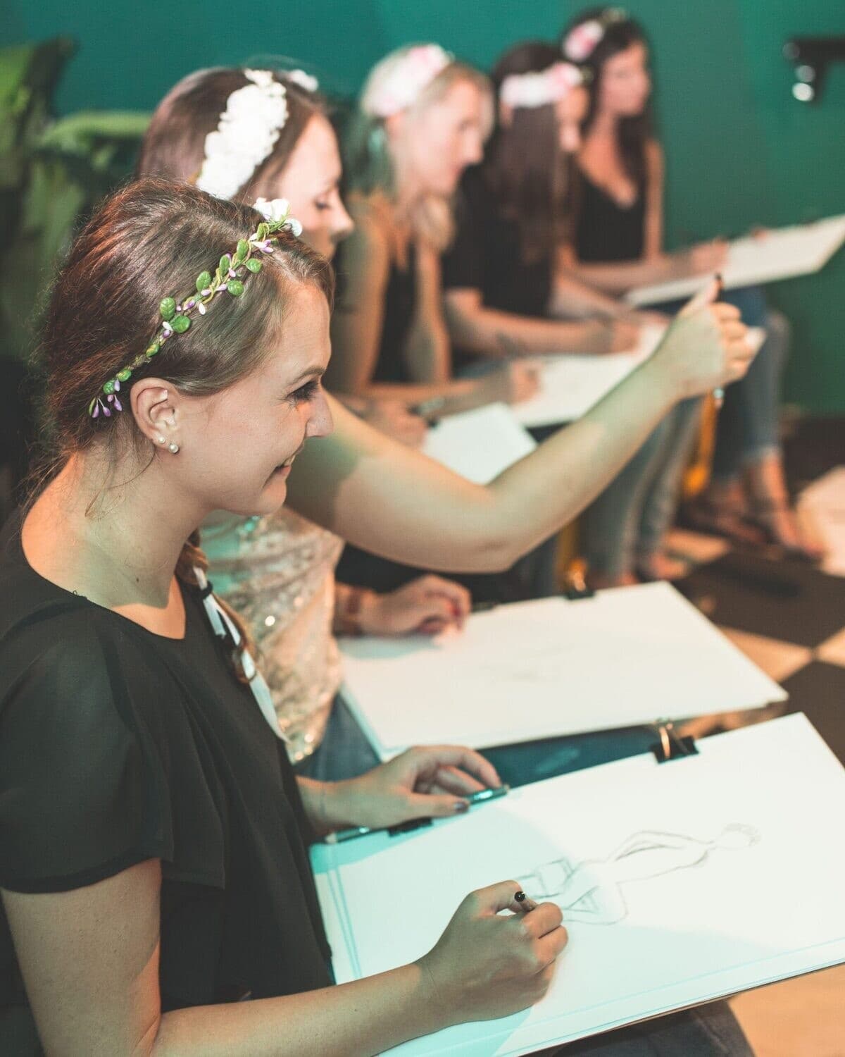 Arts & Culture: Life Drawing in Krakow with Prosecco Experience